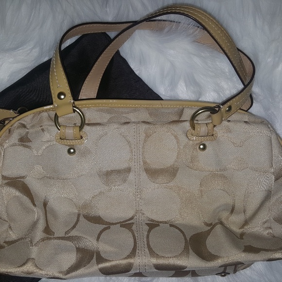 Coach Women's Handbag - Picture 2 of 4